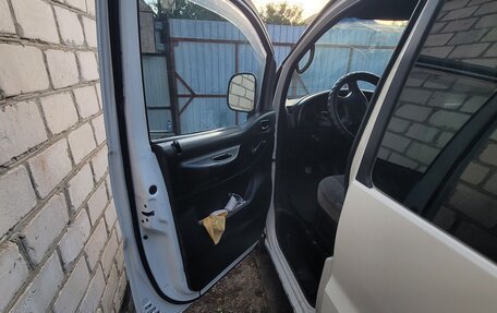 Hyundai H200 I, 2000 год, 460 000 рублей, 5 фотография