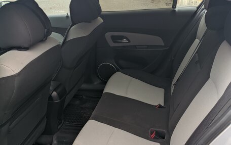 Chevrolet Cruze II, 2014 год, 970 000 рублей, 10 фотография