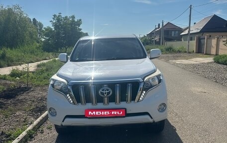 Toyota Land Cruiser Prado 150 рестайлинг 2, 2014 год, 3 300 000 рублей, 1 фотография