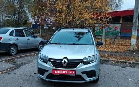 Renault Logan II, 2019 год, 920 000 рублей, 1 фотография