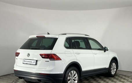 Volkswagen Tiguan II, 2018 год, 2 250 000 рублей, 16 фотография