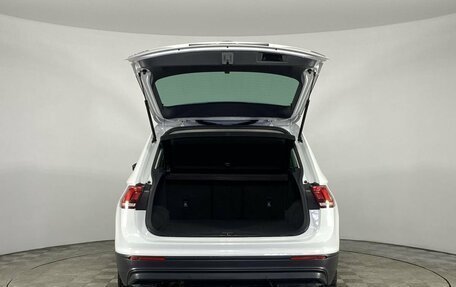 Volkswagen Tiguan II, 2018 год, 2 250 000 рублей, 19 фотография