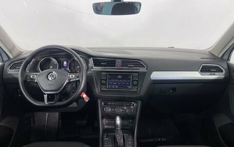 Volkswagen Tiguan II, 2018 год, 2 250 000 рублей, 8 фотография