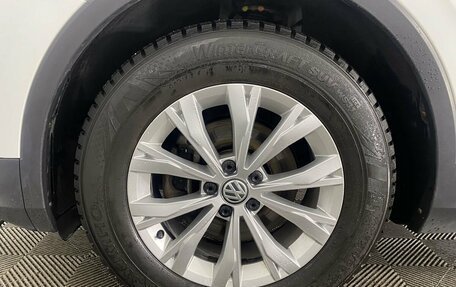 Volkswagen Tiguan II, 2018 год, 2 250 000 рублей, 13 фотография