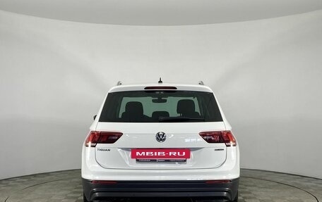 Volkswagen Tiguan II, 2018 год, 2 250 000 рублей, 18 фотография