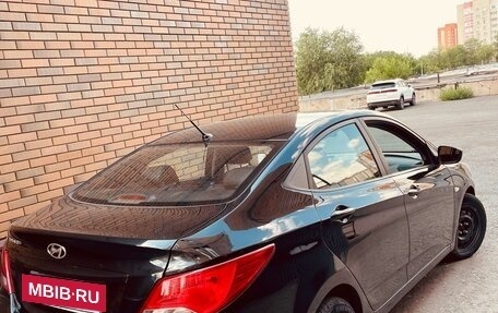 Hyundai Solaris II рестайлинг, 2016 год, 890 000 рублей, 2 фотография