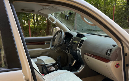 Toyota Land Cruiser Prado 120 рестайлинг, 2007 год, 2 950 000 рублей, 6 фотография