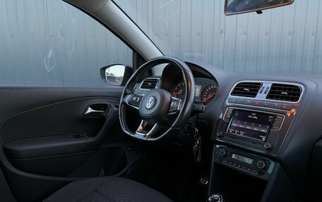 Volkswagen Polo VI (EU Market), 2018 год, 1 100 000 рублей, 10 фотография