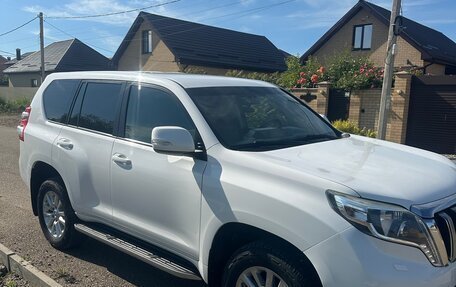 Toyota Land Cruiser Prado 150 рестайлинг 2, 2014 год, 3 300 000 рублей, 4 фотография