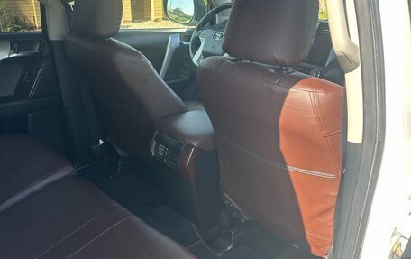 Toyota Land Cruiser Prado 150 рестайлинг 2, 2014 год, 3 300 000 рублей, 12 фотография