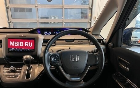 Honda Freed II, 2018 год, 1 300 000 рублей, 10 фотография