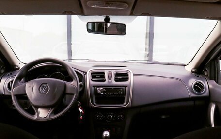 Renault Logan II, 2015 год, 556 000 рублей, 16 фотография