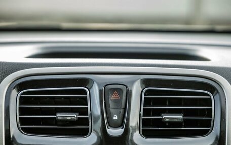 Renault Sandero II рестайлинг, 2017 год, 1 168 000 рублей, 22 фотография