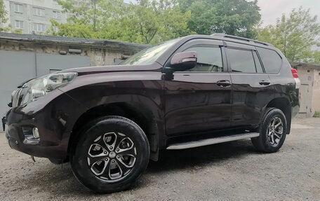 Toyota Land Cruiser Prado 150 рестайлинг 2, 2010 год, 3 050 000 рублей, 1 фотография