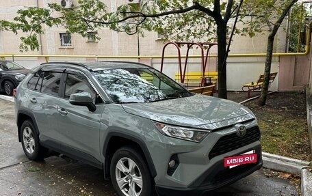 Toyota RAV4, 2021 год, 3 500 000 рублей, 2 фотография