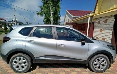 Renault Kaptur I рестайлинг, 2017 год, 1 750 000 рублей, 1 фотография