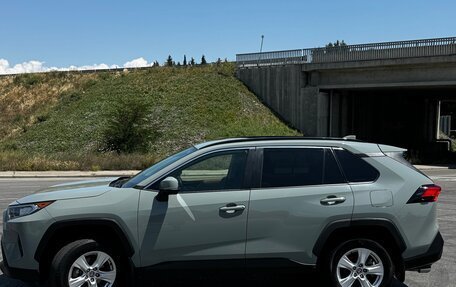 Toyota RAV4, 2021 год, 3 500 000 рублей, 8 фотография