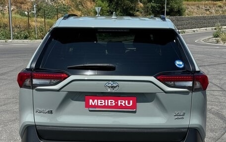 Toyota RAV4, 2021 год, 3 500 000 рублей, 5 фотография