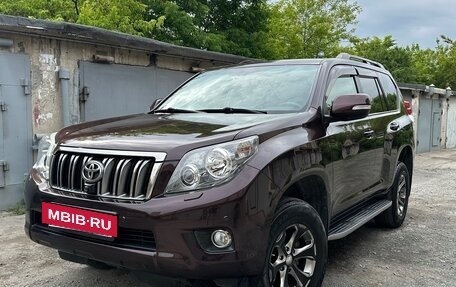 Toyota Land Cruiser Prado 150 рестайлинг 2, 2010 год, 3 050 000 рублей, 7 фотография