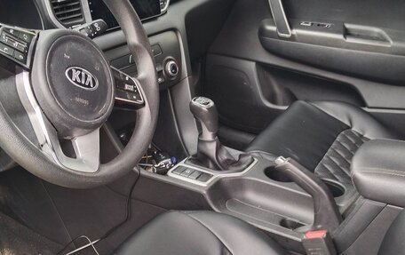 KIA Sportage IV рестайлинг, 2019 год, 1 950 000 рублей, 3 фотография