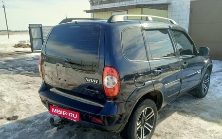 Chevrolet Niva I рестайлинг, 2015 год, 710 000 рублей, 3 фотография