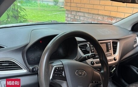 Hyundai Solaris II рестайлинг, 2019 год, 730 000 рублей, 2 фотография