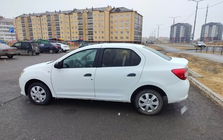 Renault Logan II, 2017 год, 400 000 рублей, 2 фотография