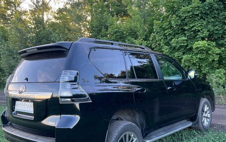 Toyota Land Cruiser Prado 150 рестайлинг 2, 2017 год, 4 290 000 рублей, 4 фотография