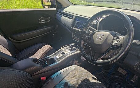 Honda Vezel, 2018 год, 1 900 000 рублей, 4 фотография