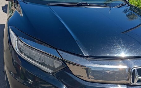 Honda Vezel, 2018 год, 1 900 000 рублей, 3 фотография