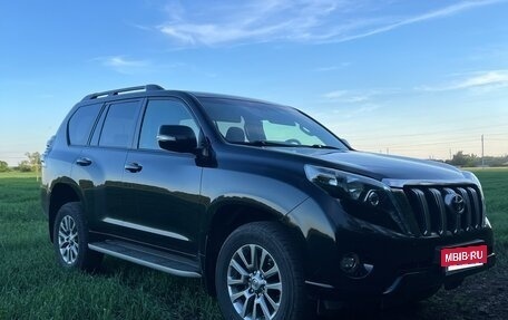 Toyota Land Cruiser Prado 150 рестайлинг 2, 2017 год, 4 290 000 рублей, 11 фотография