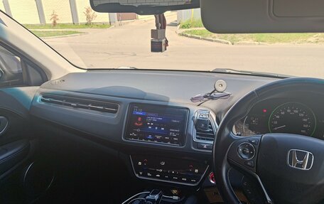 Honda Vezel, 2018 год, 1 900 000 рублей, 8 фотография