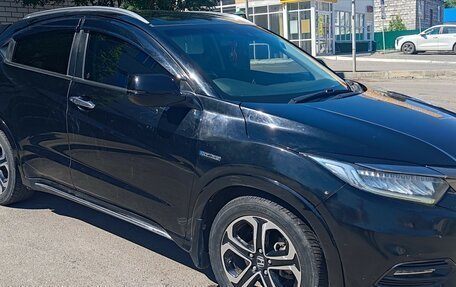Honda Vezel, 2018 год, 1 900 000 рублей, 14 фотография