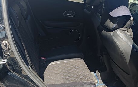 Honda Vezel, 2018 год, 1 900 000 рублей, 10 фотография