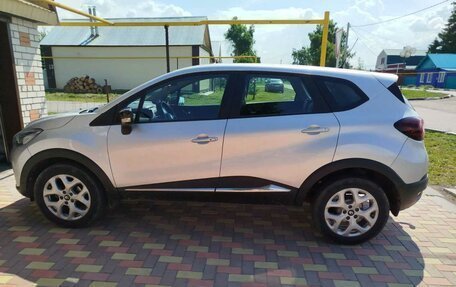 Renault Kaptur I рестайлинг, 2017 год, 1 750 000 рублей, 2 фотография