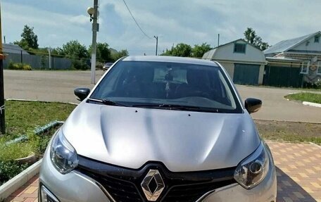 Renault Kaptur I рестайлинг, 2017 год, 1 750 000 рублей, 3 фотография