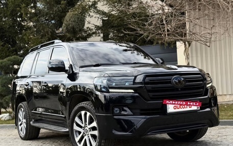 Toyota Land Cruiser 200, 2016 год, 5 000 000 рублей, 2 фотография