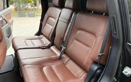 Toyota Land Cruiser 200, 2016 год, 5 000 000 рублей, 8 фотография