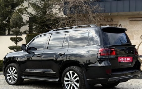 Toyota Land Cruiser 200, 2016 год, 5 000 000 рублей, 4 фотография