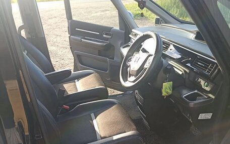 Honda Stepwgn IV, 2021 год, 2 750 000 рублей, 13 фотография