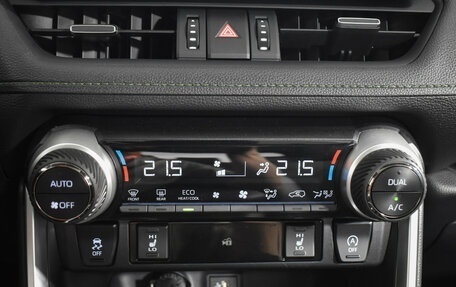 Toyota RAV4, 2025 год, 3 897 960 рублей, 19 фотография