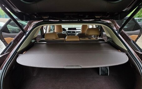 Lexus RX IV рестайлинг, 2019 год, 5 150 000 рублей, 11 фотография