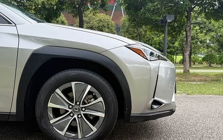 Lexus UX I, 2020 год, 16 фотография