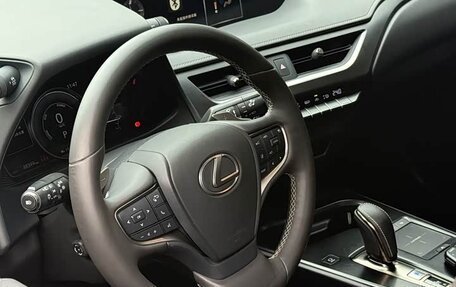 Lexus UX I, 2020 год, 5 фотография