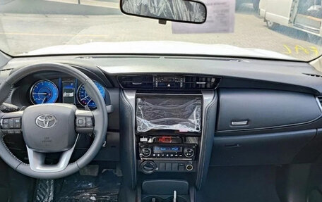 Toyota Fortuner II, 2026 год, 4 100 000 рублей, 7 фотография