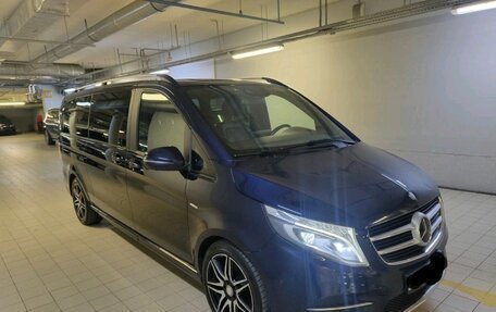 Mercedes-Benz V-Класс, 2016 год, 4 890 000 рублей, 2 фотография
