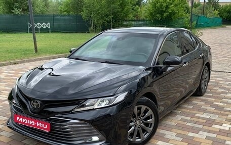Toyota Camry, 2020 год, 3 040 000 рублей, 2 фотография