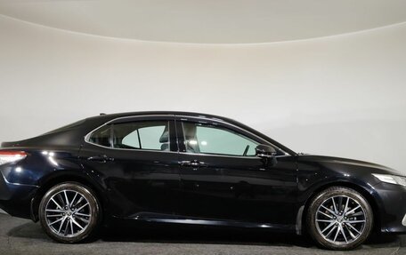 Toyota Camry, 2021 год, 3 100 000 рублей, 4 фотография