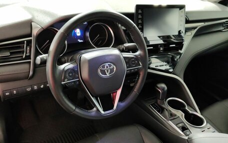Toyota Camry, 2021 год, 3 100 000 рублей, 12 фотография