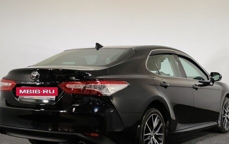 Toyota Camry, 2021 год, 3 100 000 рублей, 5 фотография